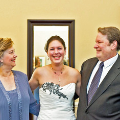 The bride with Mom and Dad