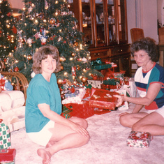 christmas 1987 Becki and Mom