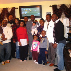 Daddy & Mummy posing for photo shot with the ATL family - Evelyne and family, uncle Vick, Uncle Ndiba, Dilys, Ngale and wife -Besem...and ofcourse the grand kids.