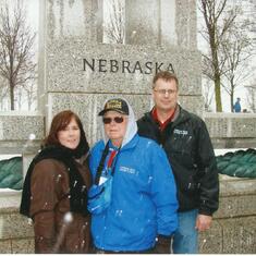 2014 Dad, Steve, MJ WWII Monumenmt