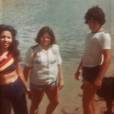Leonard, Darlene and mom, Joanne at the lake