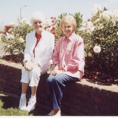 Loni & Winnie May 2002