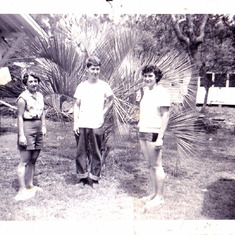 1950 FLorida with cousin Shirley and Geraldine