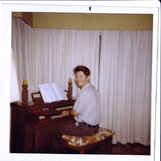 dad '71 and Heathkit organ