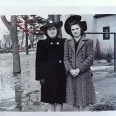 Dorothy and Violet in Brookings, after WWII ended.