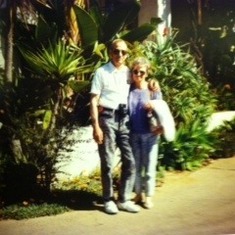Lester and Vivian in Miami, Florida, enjoying the sun and sand, while staying with Linette, Jule and the kids.