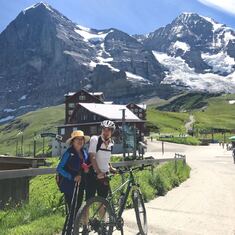 Cycling down from Grindelwald, at Kleine Scheidegg station (2017).