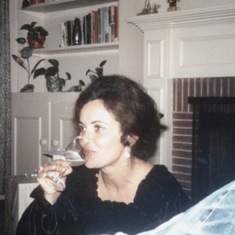 Mom doin' what she loved: Dressin' up, relaxin', & drinkin'!