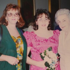 Linda, Vanya and Grandma Edna at Heidi's wedding