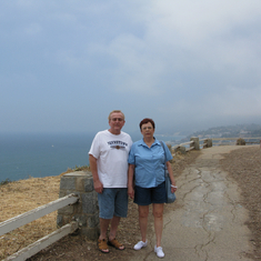 Pacific Palisades lookout with the ocean in the background