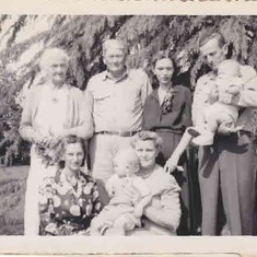 Smith Family w/ Mom and Pop Hart,  late 1940's - From Grandma Smith's photo album