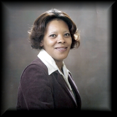 Linda (Lois) Clayton Favors