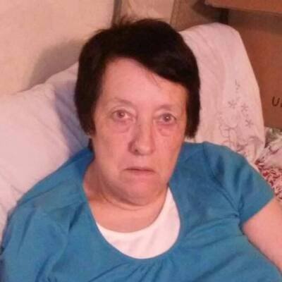 Linda R Willis