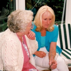 Linda and Mum Irene.
