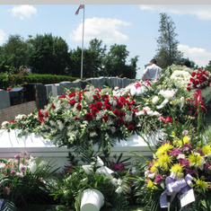 lisa_fe_roldan_funeral_july30_2010_e_1.jpg
