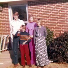 Gary, Leslie, Joanie, Linda Ada, OK 07.1974