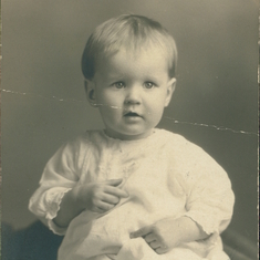 1923 Baby Lois