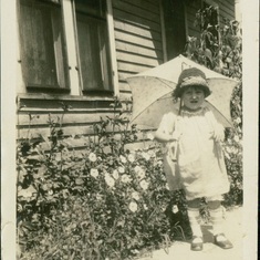 1926 Lois, age 3, taken by Aunt Carrie, Hastings, Nebraska