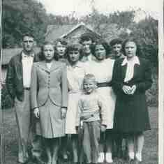 1946~ l-r Ruth's husband (to be?) Armon Todd, Sisters Jean and Ruth, Cousin Marian, can't identify rest