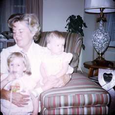 1970~ Lois, Julie, Kelley at 39 Norfolk, Clarendon Hills.