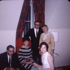 1970~ Loye, Shirley, Bob (Dove), Katie, Lois