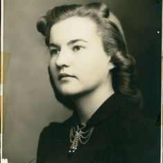 1941 maybe Lois' high school graduation portrait, South Sioux City High