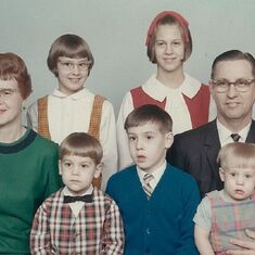 L-R back, Lois, Mary Ellen, Joanna, Julius; L-R front Dave, Steve, Pete 1969