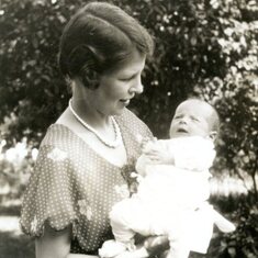 Mother Marie Landberg holding 6 week old baby Lois.  August 1931