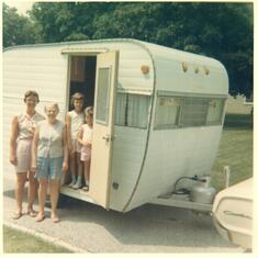 1965 - Just arrived in Pennsylvania from Great Falls, Montana. Lois, Sarah Shanaman, Terri and Tracy Shanaman.