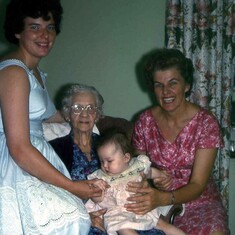 1963 Karen, Grandma Cockrell, Shelene & Lorelei (4 generations)