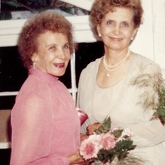 Lorett & sister Delphine at Del & Dan's wedding ~ 1989