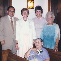 Bob and Thelma Kondner, Loretta, Peggy Reisenweber, Grandma Broll