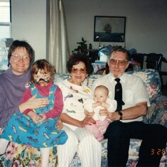 Sullivan Girls with Grandpop.mum Havens 3.1995