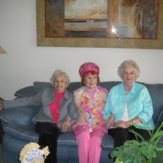 a long awaited reunion with sisters Helen and Carol on either side. Easter 2009 at niece Carol Ewald's.