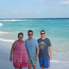 Lucille, Tim and Len in Cancun November 2011