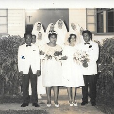 Mom & Dad Wedding Group Photo Fiji