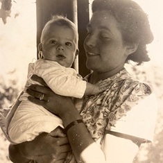 Lyman and his mother Floddie 1938