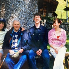 2002:Thomas and Jess visiting Tilly and Denys