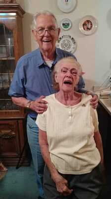 Major Leonard  an Elva Becker