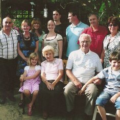 MARGARET AND CYRIL WITH  THEIR CHILDREN AND GRANDCHILDREN