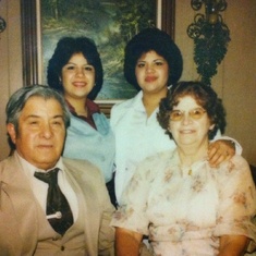 Hilda & Nelda with Grandma & Grandpa