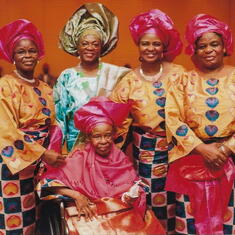 Maami and her four girls at Traditional Engagement ceremony of Adetoun and Babatunde 