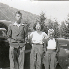 Howard, Helen Louise & Marianne on NW trip when picked up Howard at Priest River