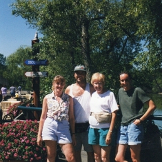 Anne, Mark, Marianne & Lynne at the Minnesota Zoo