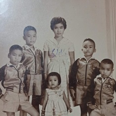 From left to right: Roger, Bong, Mellie, Benjie, Joey. In front, baby Cora