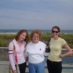 Girls and Grandmom 2007