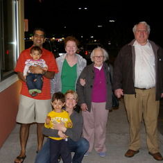 Ronak, Diana, Mom, Grandma, Uncle David, Victor, Angela 
March, 2009