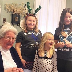 Marilyn, Natalie, Holly, Sammi (great grandkids)