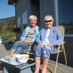Marolyn with Eugene friend Suzanne Rodkey at Ocean Crest with what appear to be a couple of gin-and-tonics. :)
