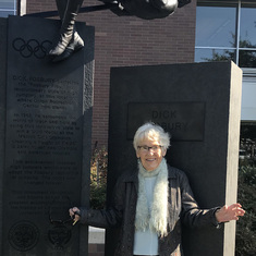 Marolyn with the just-unveiled Dick Fosbury statue, October 2018.